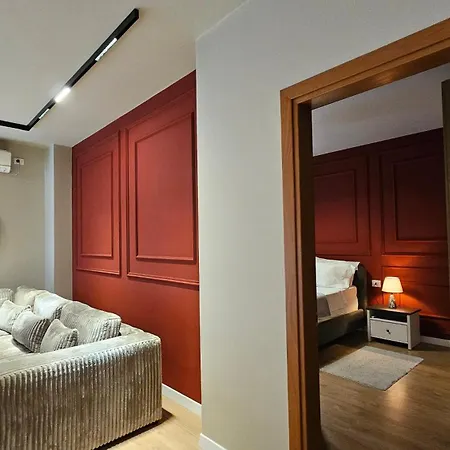 Tam Skanderbeg Square One Bedroom W Veranda ティラナ