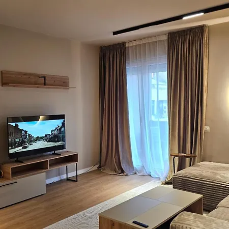 アパート Tam Skanderbeg Square One Bedroom W Veranda ティラナ