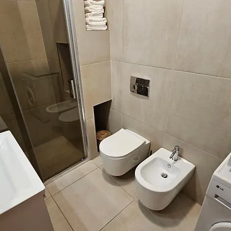 Tam Skanderbeg Square One Bedroom W Veranda 公寓