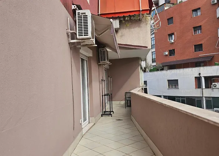 Διαμέρισμα Tam Skanderbeg Square One Bedroom W Veranda *