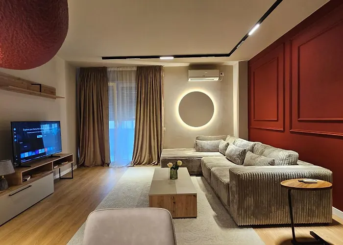 Tam Skanderbeg Square One Bedroom W Veranda アパート *