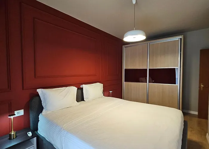 Tam Skanderbeg Square One Bedroom W Veranda アパート *